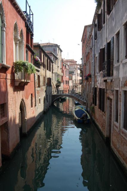 Venezia - one of many small canals Venezia - one of many small canals