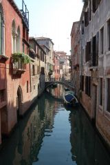 Venezia - one of many small canals