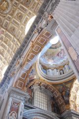 Vaticano - Basilica Papale di San Pietro (ray of divine light)