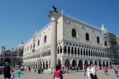 Venezia - Palazzo Ducale di Venezia (from nice empty little streets to another well-known place)